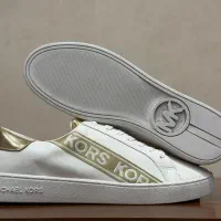 ونس مایکل کورس