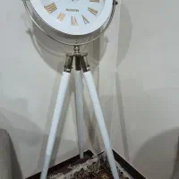 ساعت ایستاده