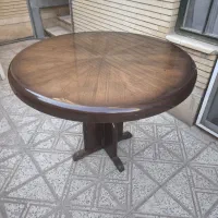 میز ناهار خوری گرد