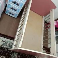 تخت کودک. قابل جمع شدن