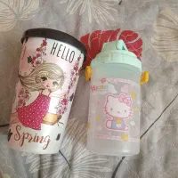 یک عددبطری آب ویک عددلیوان دردار