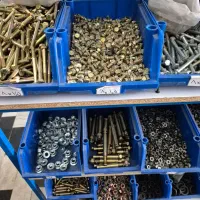 فروش فوری پیچ مهره.بلبرینگ.کاسه نمد.تسمه.یاتاقان|قطعات یدکی و لوازم جانبی|ایلخچی, |دیوار