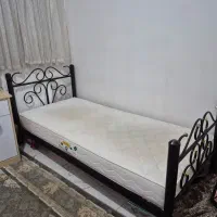 تخت یک نفره