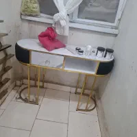 میز ناخن و تجهیزات کاشت ناخن