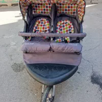 کالسکه بچه دوقلو