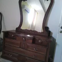 تخت و آینه دراور و پاتختی