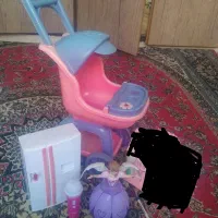 تعدادی اسباب‌بازی