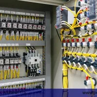 انجام کلیه کارهای برق کشی وجوشکاری