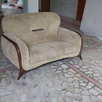 مبل دونفره چوبی با اسکلت سالم و محکم|مبلمان خانگی و میز عسلی|رشت, بازار|دیوار