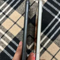 دو عدد آیفون 11 نرمال مشکی و سفید|موبایل|رشت, هلال احمر|دیوار