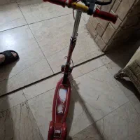 اسکوتر دخترانه چرخاش چراغ دار است
