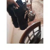 بوت در حد نو|کیف، کفش، کمربند|پرند, فاز ۰|دیوار