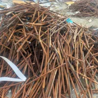 ضایعات آهن الات  درب پنچره  وسایل کهنه