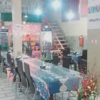 به یک آشپزوحرفه ای جهت کاردررستوران  بهارنیازمندیم