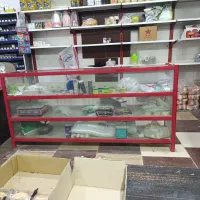 ویترین شیشه ای