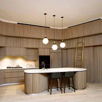 امور منزل و خدمات( اشپزی) شبانه روزی با اسکان