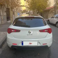 آلفارامئو جولیتا مدل ۲۰۱۵|خودرو سواری و وانت|تهران, نازیآباد|دیوار
