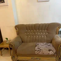 مبل ۷ نفر و میز ناهار خوری و میز وسط و ۲ عد