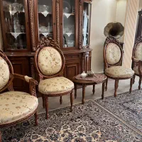 مبلمان و میزناهار خوری و بوفه چوب گردو بسیار زیبا|مبلمان خانگی و میز عسلی|تهران, صادقیه|دیوار