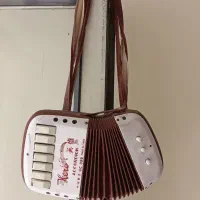 آکاردئون بادی قدیمی