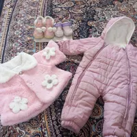 کفش و لباس دخترانه یک تا یک ونیم سال