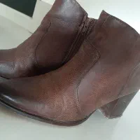 نیم بوت چرم سایز ۳۹