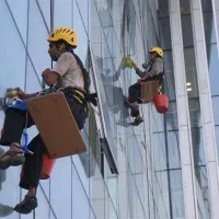 کار در ارتفاع با طناب شستشو عایق بندی پیچ رول پلاک