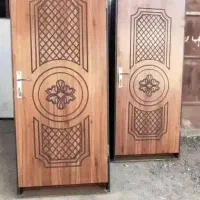 درب پیش ساخته با چهارچوب و یراق چوبی