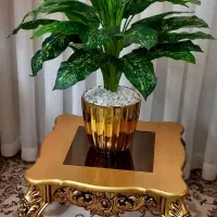 درختچه و گلدان مصنوعی