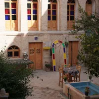 اقامتگاه سنتی خانه همای با شرایط ویژه