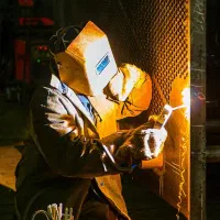 جوشکاری در مکان شما(سیار)