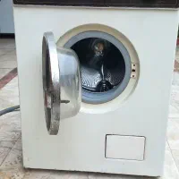 یکدستگاه ماشین لباسشوئی A .E . G آلمان
