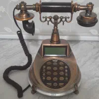 تلفن رومیزی سلطنتی