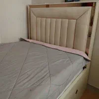 تخت سایز ۱۲۰ به همراه دراور و یک کمد تکی