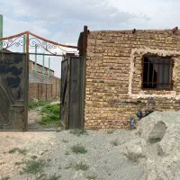 زمین-چهاردیواری