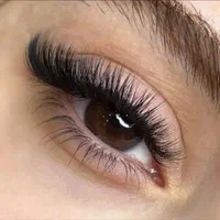 مدل برای اکستنشن مژه با هزینه مواد می پذیرم