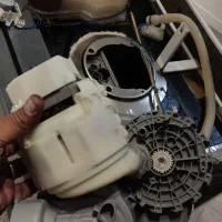 تعمیرات تخصصی تمامی برند ظرفشویی و لباسشویی