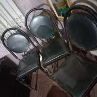 ۳ عدد صندلی فلز محکم وتمیز ویک صندلی گردون