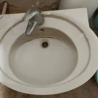 روشویی پایه دار