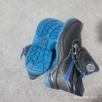 کفش ایمنی سایز 40 و 42 و لباس کار