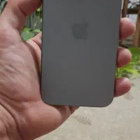 اپل 15pro نچرال تیتانیوم