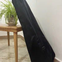 کمانچه نریمان|سازهای سنتی|رشت, یخسازی|دیوار
