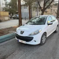 خودرو ۲۰۷سفید