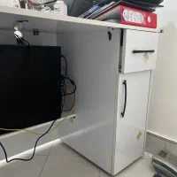 فروش فوری تجهیزات سالن زیبایی و اداری|آرایشگاه و سالن‌های زیبایی|مشهد, رضاشهر|دیوار