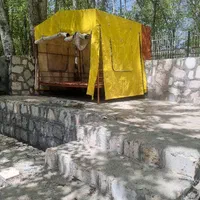 تخت سکو تخت کاوردار باغ لب آب مارکده|اجارهٔ کوتاه‌مدت ویلا و باغ|اصفهان, خواجو|دیوار