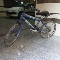 دو دستگاه دوچرخه ۲۶ و۲۰|دوچرخه، اسکیت، اسکوتر|اندیشه, اندیشه فاز ۱|دیوار