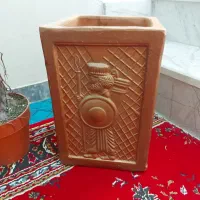 گلدان قهوه ای