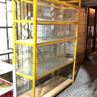 ویترین قفسه