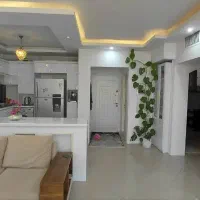 پشت حاشیه وکیل آباد (شریف) ۸۰ متر ده سال ساخت فول