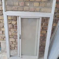 پنجره و دو در الومینیوم در حمام و در سرویس|مصالح و تجهیزات ساختمان|تربت جام, شهرک معلم|دیوار